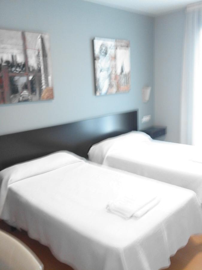 Hostal Restaurante Vial Ourense Bagian luar foto