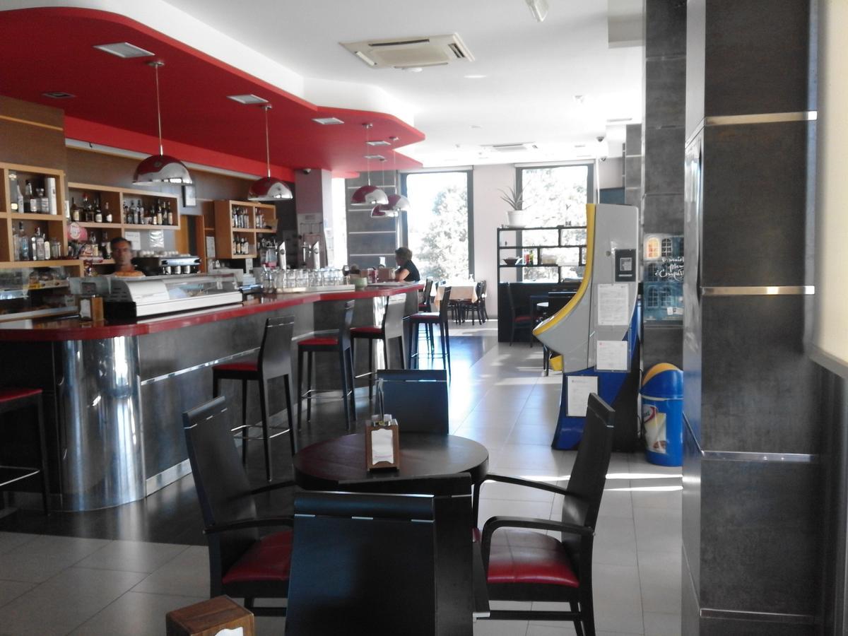 Hostal Restaurante Vial Ourense Bagian luar foto