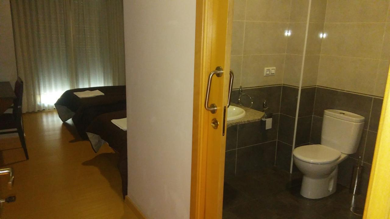 Hostal Restaurante Vial Ourense Bagian luar foto